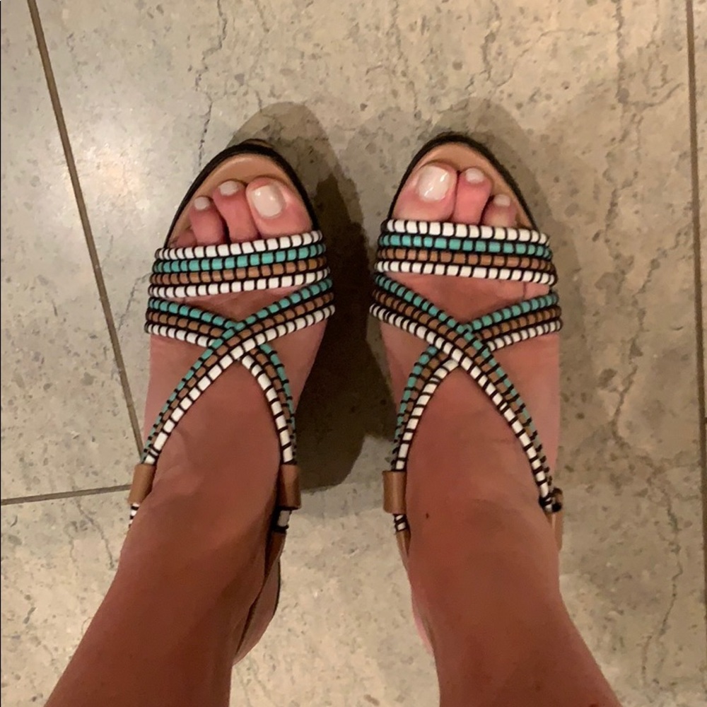 Donald Pliner wedges